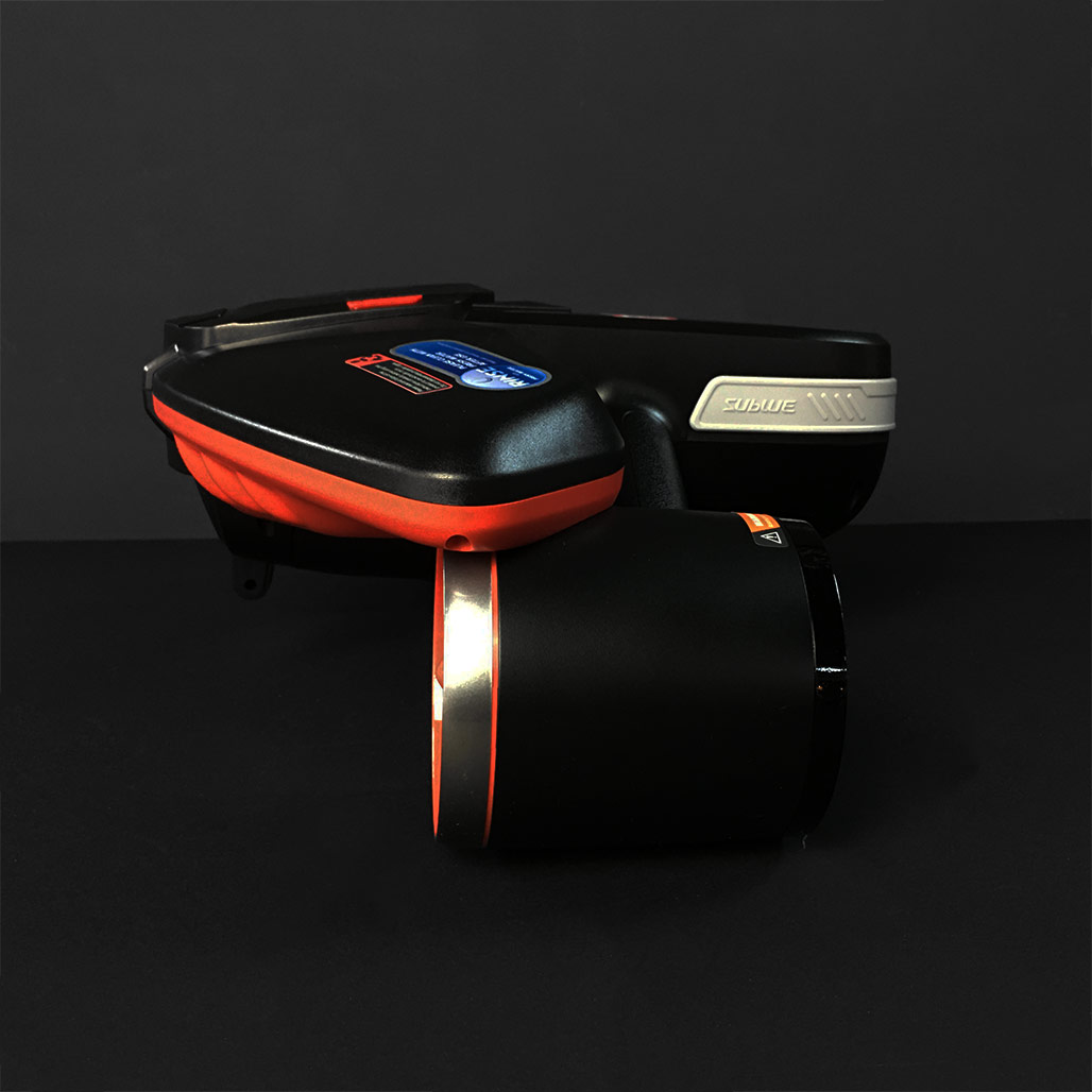 Sublue-Navbow-Tauchscooter-2021-Schwarz-rot 3