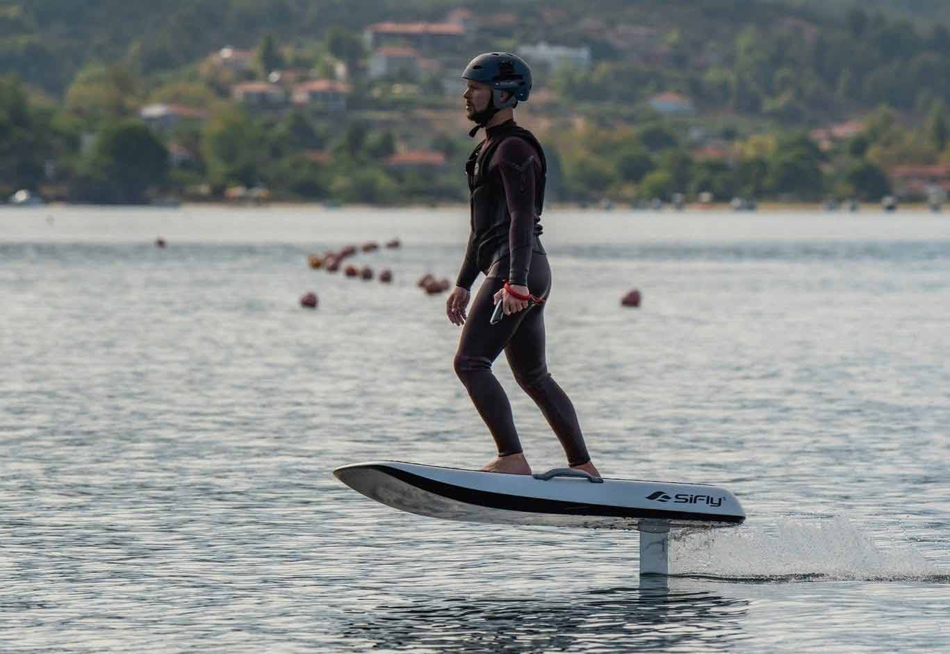 efoiling auf See vor Bergen