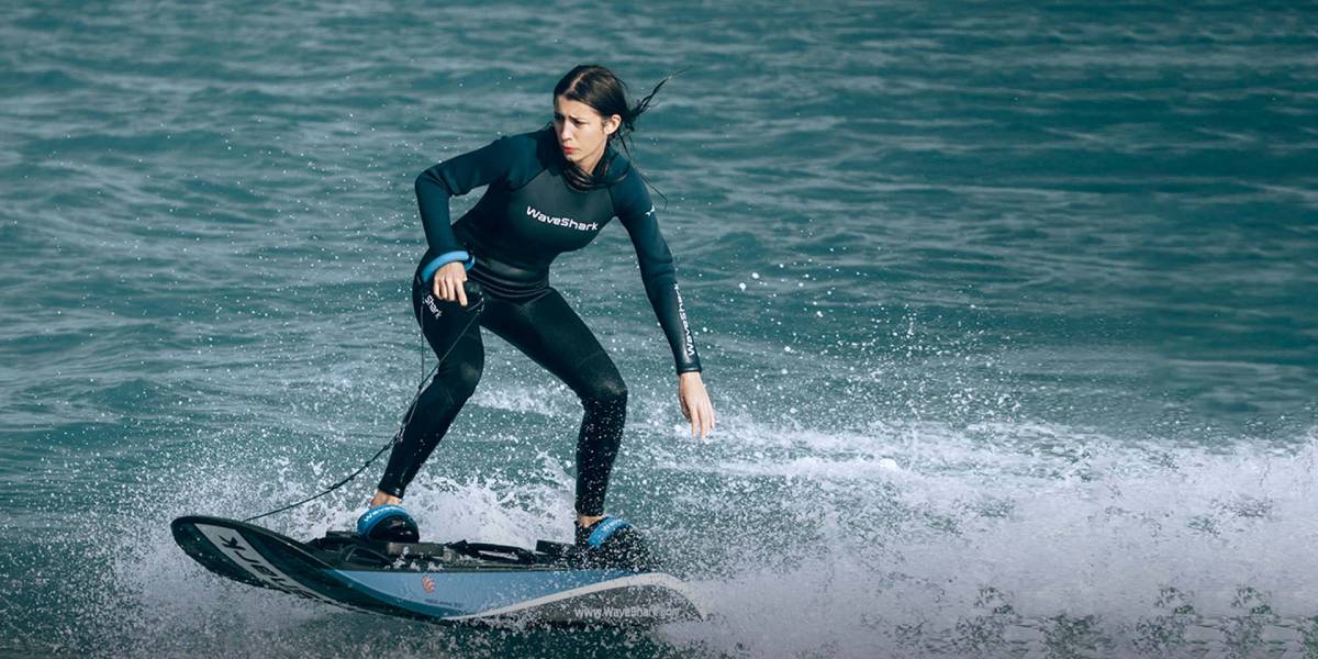 Waveshark-Jetboard-2-E-Surfboard-01