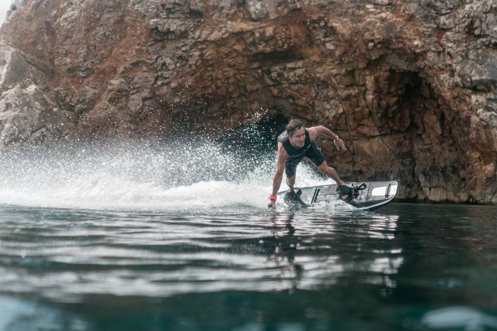 Awake-Rävik-S22-in-Action-01