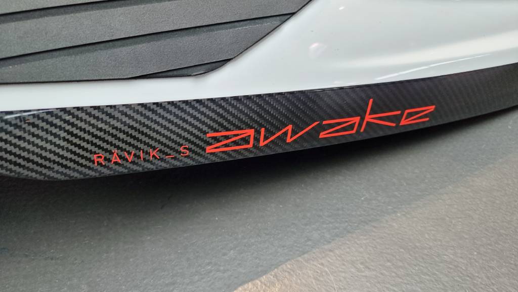 Awake-Ravik-S22-E-Surfboard-E-Jetboard-Shopfoto-02