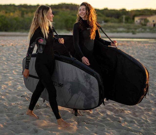 Audi Aerofoils Surfboards am Strand