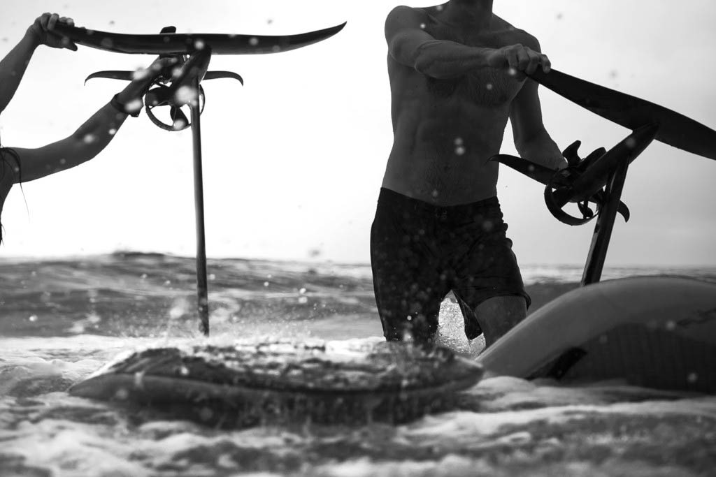 Fliteboard-e-Foil-Hydrofoil-efoil-Surfboarder 1